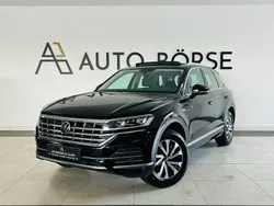 Deep black perleffekt Gebraucht 2021 VW Touareg Elegance SUV | 35.890 € (Fairer Preis)