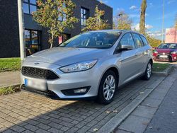 Silber Gebraucht 2015 Ford Focus Business Edition Kombi | 5.599 € (Fairer Preis)