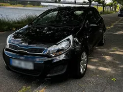 Schwarz Gebraucht 2013 Kia Rio Kleinwagen | 3.200 €