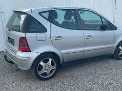 Gebraucht 2000 Mercedes A190 Kleinwagen | 1.350 € (Guter Preis)