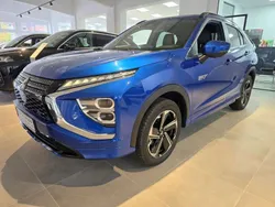 Blau Neu 2025 Mitsubishi Eclipse Cross Select SUV | 33.900 €