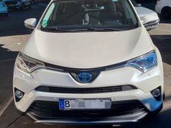 Weiß Gebraucht 2018 Toyota RAV4 Edition-S SUV | 19.790 € (Guter Preis)