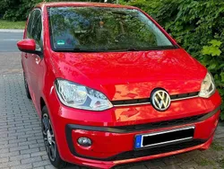 Rot Gebraucht 2016 VW up! move up! Kleinwagen | 6.500 € (Fairer Preis)