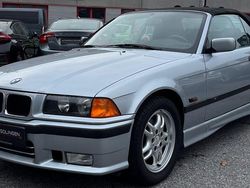 Silber Gebraucht 1996 BMW 318 Cabriolet M Sport Cabrio | 15.990 €