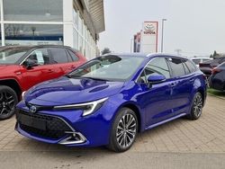 Silber (cosmicsilber) Gebraucht 2023 Toyota Corolla Team Kombi | 28.790 € (Fairer Preis)