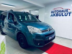 Blau Gebraucht 2017 Citroën Berlingo Feel Van / Kleinbus | 6.490 € (Fairer Preis)