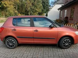 Orange Gebraucht 2009 Skoda Fabia Kleinwagen | 2.200 € (Fairer Preis)