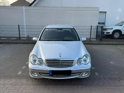 Silber Gebraucht 2006 Mercedes C220 Limousine | 3.150 € (Fairer Preis)