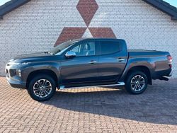Grau Gebraucht 2020 Mitsubishi L200 Edition Abholung | 30.690 € (Fairer Preis)