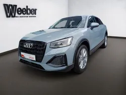 Pfeilgrau perleffekt (metallic) Gebraucht 2024 Audi Q2 Ambiente SUV | 27.450 € (Fairer Preis)