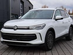 Pure white Gebraucht 2024 VW Tiguan Life SUV | 29.999 € (Fairer Preis)