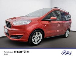 Rot Gebraucht 2019 Ford Tourneo Courier Titanium Van / Kleinbus | 12.990 € (Fairer Preis)