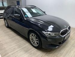 Schwarz Gebraucht 2022 BMW 320 Sport Line Kombi | 19.900 € (Superpreis)