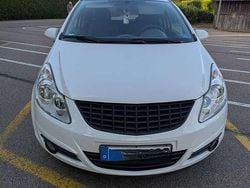 Weiß Gebraucht 2010 Opel Corsa Selection Kleinwagen | 2.600 € (Fairer Preis)