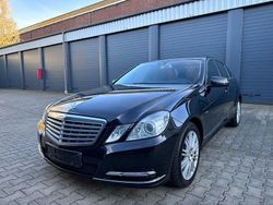 Schwarz Gebraucht 2012 Mercedes E220 Elegance Limousine | 13.490 € (Fairer Preis)
