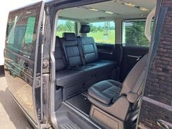 Schwarz Gebraucht 2015 VW T5 Highline Van | 37.000 €