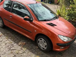 Orange Gebraucht 1999 Peugeot 206 Kleinwagen | 900 € (Guter Preis)