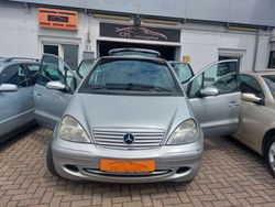 Grau Gebraucht 2004 Mercedes A190 Avantgarde Van / Kleinbus | 749 € (Guter Preis)