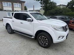 Weiß Gebraucht 2016 Nissan Navara Tekna Abholung | 13.900 € (Etwas zu teuer)