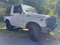 Grau Gebraucht 1988 Suzuki Samurai SUV | 9.800 €