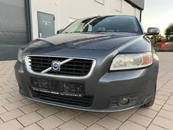 Grau Gebraucht 2009 Volvo V50 Momentum Kombi | 1.950 € (Guter Preis)