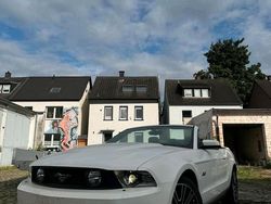Weiß Gebraucht 2025 Ford Mustang GT Cabrio | 24.950 €