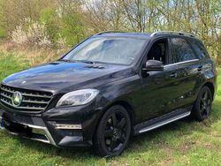 Schwarz Gebraucht 2015 Mercedes ML350 SUV | 18.900 € (Fairer Preis)