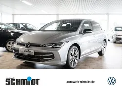 Oystersilvermetallic Gebraucht 2024 VW Golf VIII Goal Limousine | 30.900 €