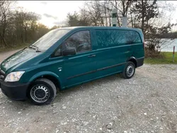 Grün Gebraucht 2013 Mercedes Vito Van / Kleinbus | 7.499 €