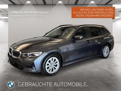 Grau Gebraucht 2022 BMW 320e Sport Line Kombi | 24.406 € (Fairer Preis)