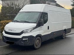Weiß Gebraucht 2016 Iveco Daily Van / Kleinbus | 5.900 €