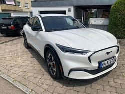 Weiß Gebraucht 2021 Ford Mustang Mach-E SUV | 28.450 € (Guter Preis)