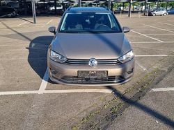 Gold Gebraucht 2017 VW Golf Sportsvan Sound Van / Kleinbus | 10.250 € (Guter Preis)