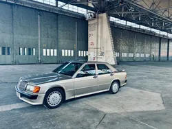Gold Gebraucht 1986 Mercedes 190 Limousine | 59.000 €