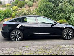 Schwarz Gebraucht 2024 Tesla Model 3 RWD Limousine | 35.999 €