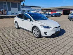 Weiß Gebraucht 2018 Tesla Model X SUV | 34.470 € (Guter Preis)
