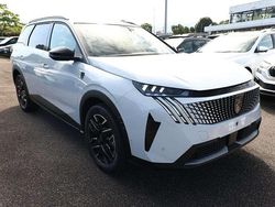 Okenit weiß metallic Neu 2025 Peugeot 5008 GT Van / Kleinbus | 36.970 € (Superpreis)