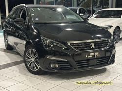 Schwarz perla nera (metallic) Gebraucht 2020 Peugeot 308 SW Allure Kombi | 11.490 €