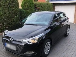 Schwarz Gebraucht 2017 Hyundai i20 Classic Limousine | 7.900 € (Guter Preis)