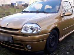 Gold Gebraucht 2003 Renault Clio II Kleinwagen | 999 € (Teuer)