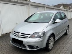 Silber Gebraucht 2006 VW Golf IV Kleinwagen | 4.350 €