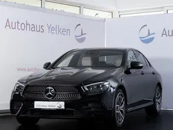 Schwarz Gebraucht 2020 Mercedes E300 AMG line Limousine | 35.990 € (Etwas zu teuer)