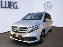 Bergkristallweiß metallic Gebraucht 2024 Mercedes V250 Van / Kleinbus | 67.850 € (Fairer Preis)