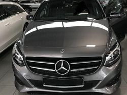 Grau Gebraucht 2018 Mercedes B220 Van / Kleinbus | 22.999 € (Fairer Preis)