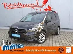Schwarz (dravitschwarz metallic) Gebraucht 2021 Mercedes Citan 110 Kombi | 24.789 € (Teuer)