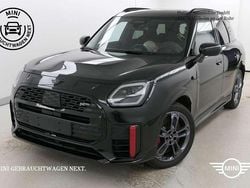 Midnight black metallic Gebraucht 2024 Mini John Cooper Works Countryman SUV | 43.490 € (Superpreis)