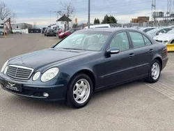 Smaragdschwarz metalliclack Gebraucht 2004 Mercedes E200 Limousine | 3.250 € (Fairer Preis)