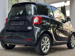 Nachtschwarz Gebraucht 2019 Smart ForTwo Coupé Kleinwagen | 14.499 € (Fairer Preis)