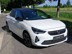 Jade weiss/dach schwarz Gebraucht 2021 Opel Corsa Ultimate Kleinwagen | 18.900 € (Etwas zu teuer)
