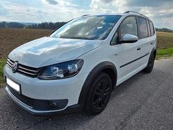 Weiß Gebraucht 2011 VW Touran Comfortline Van / Kleinbus | 4.999 € (Etwas zu teuer)
